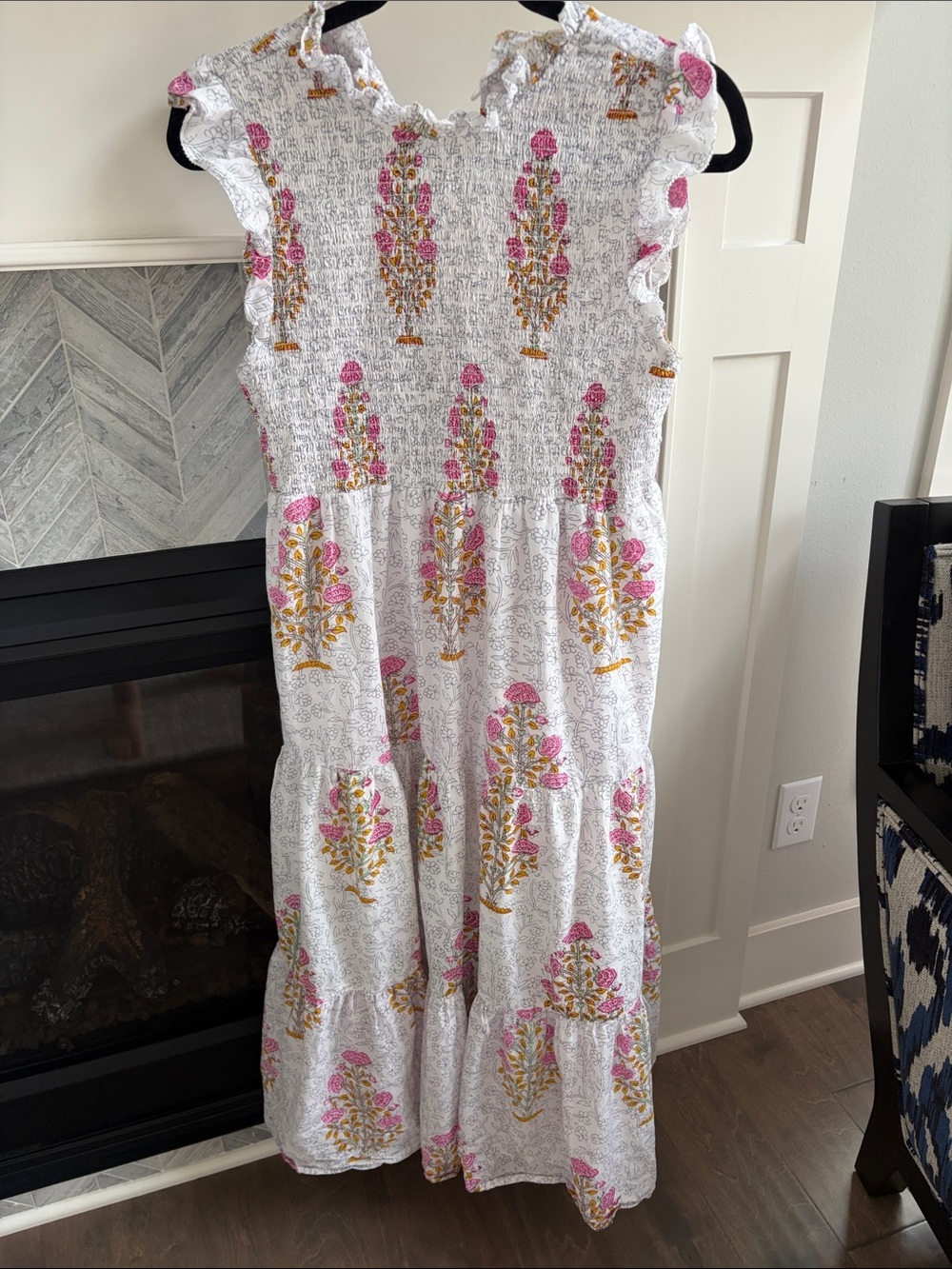 Social Threads | THML Pink Floral Ruffle Midi Dress Size Small